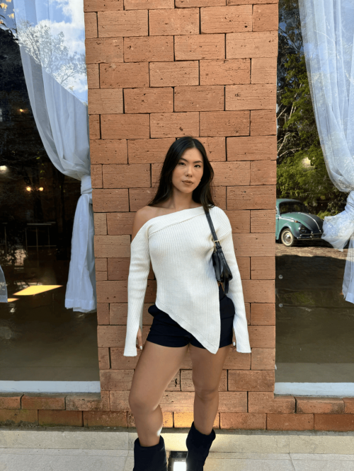 BLUSA TRICOT ASSIMETRICA