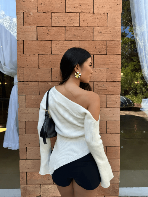 BLUSA TRICOT ASSIMETRICA
