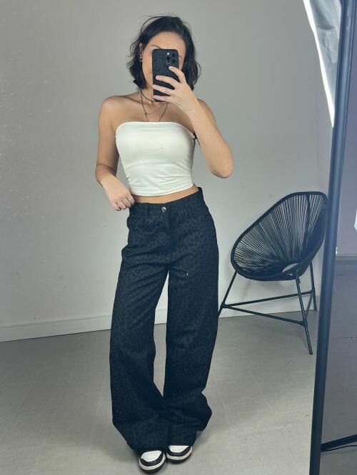 WIDELEG JEANS ON�A