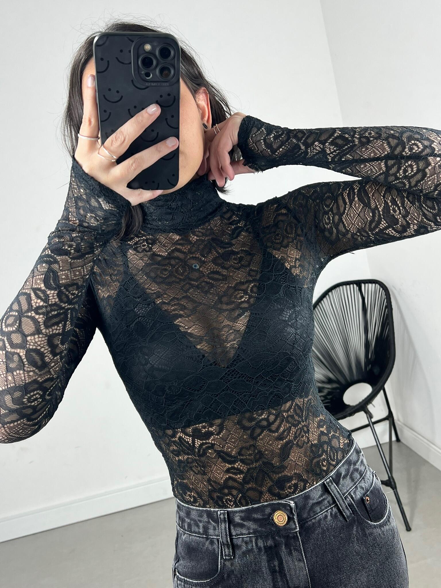 BODY RENDA GOLA ALTA MANGA LONGA
