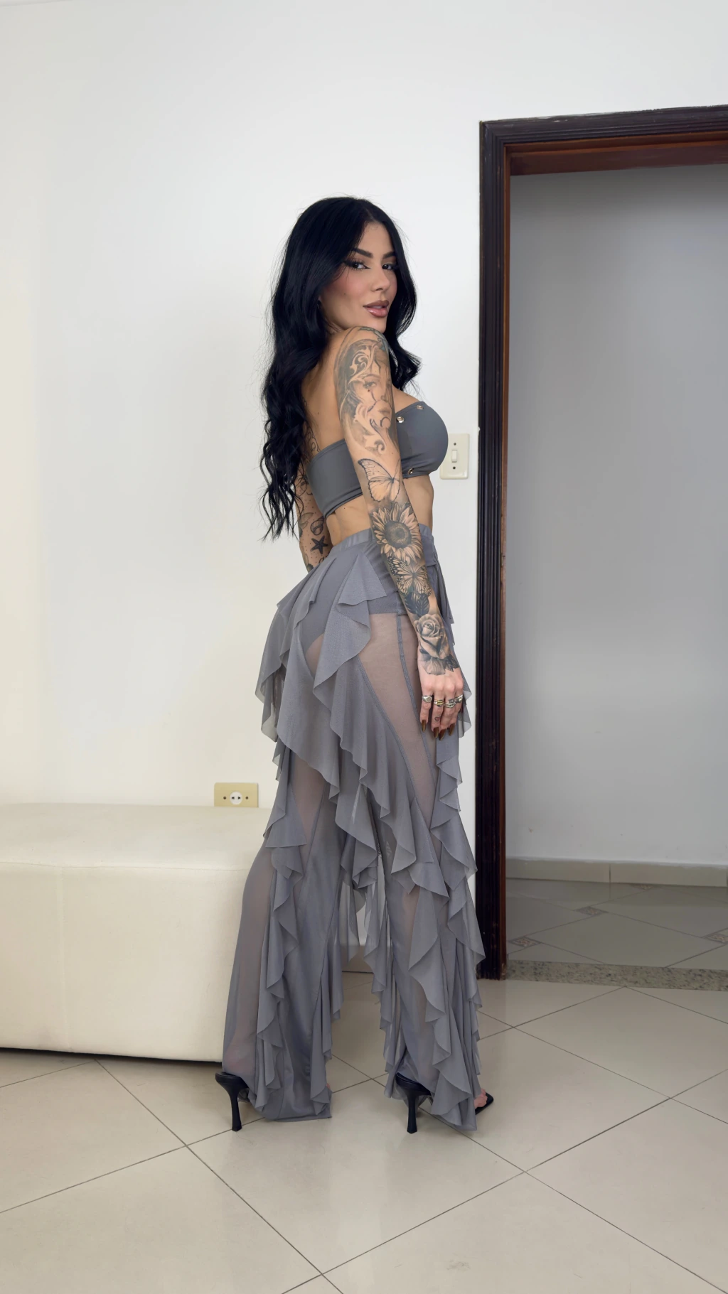 CALÇA NAIA TULE