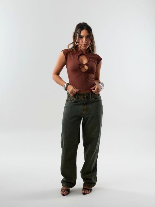 BLUSA RECORTE GOLA AMARRAÇÃO