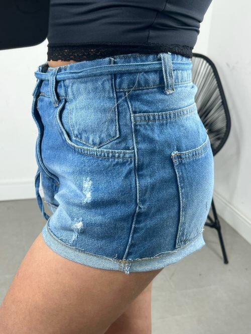 SHORT JEANS AMARRAÇÃO BARRA A FIO