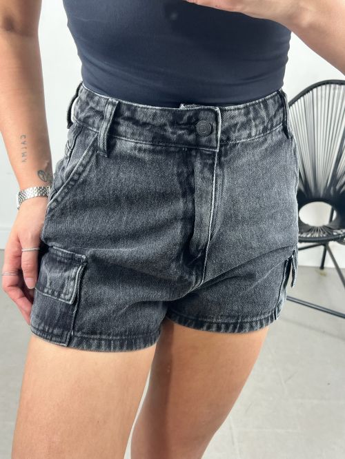 SHORT CARGO BOLSO FACA