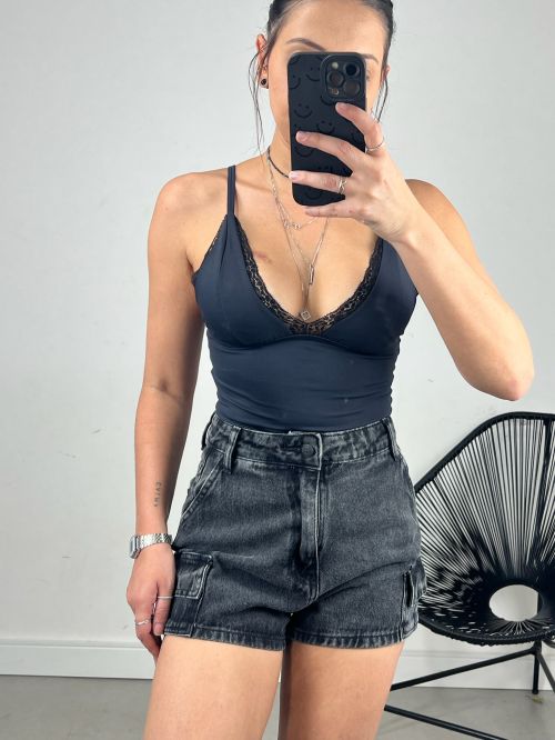 SHORT CARGO BOLSO FACA