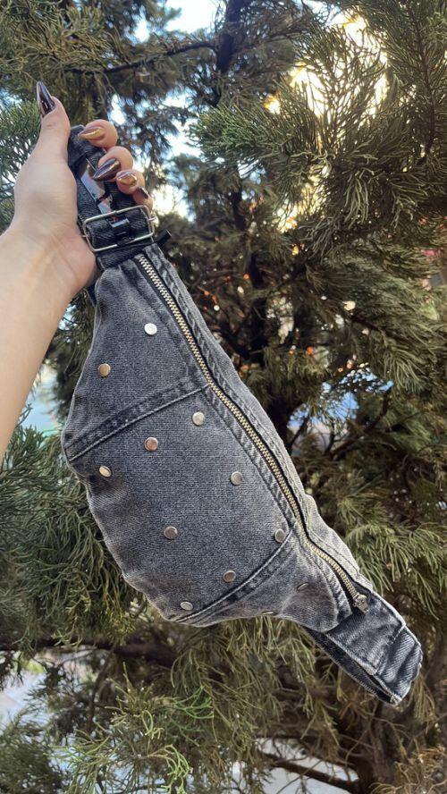 POCHETE JEANS TACHINHAS