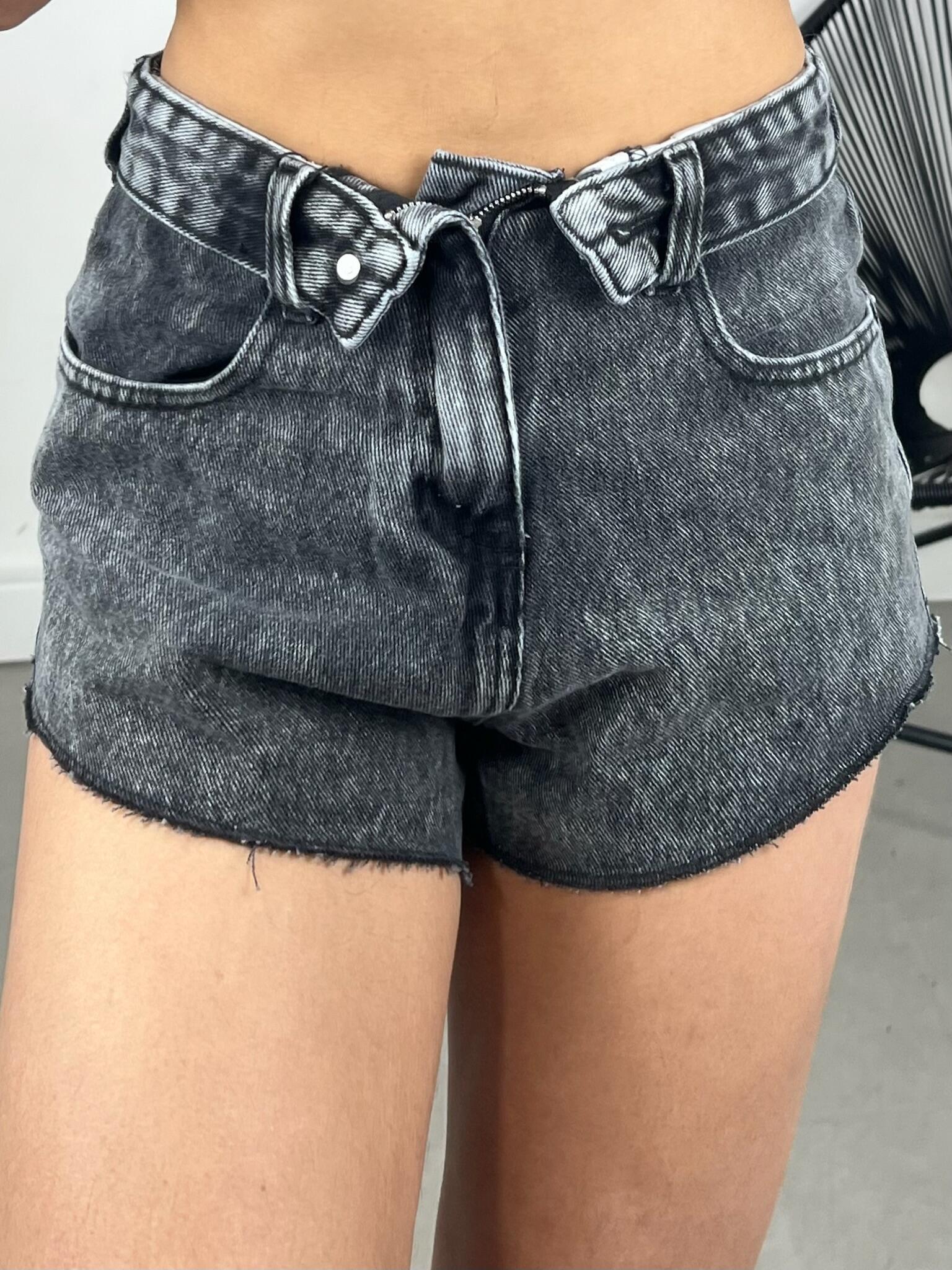 SHORT JEANS CÓS VIRADO BLACK