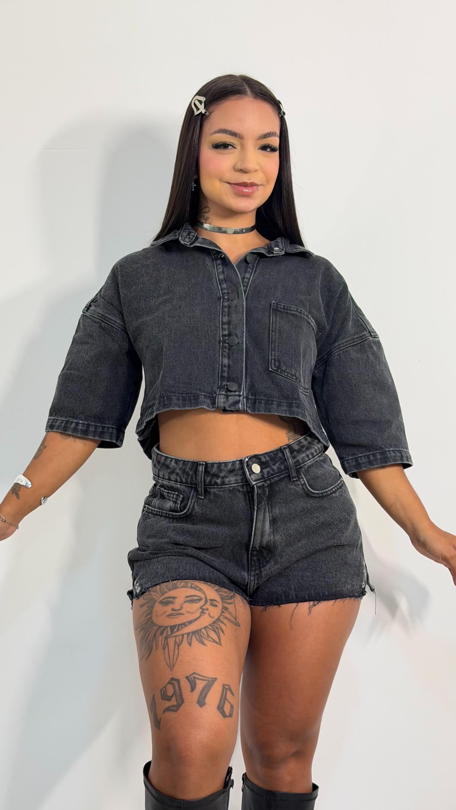 CROPPED JEANS MANGA CURTA