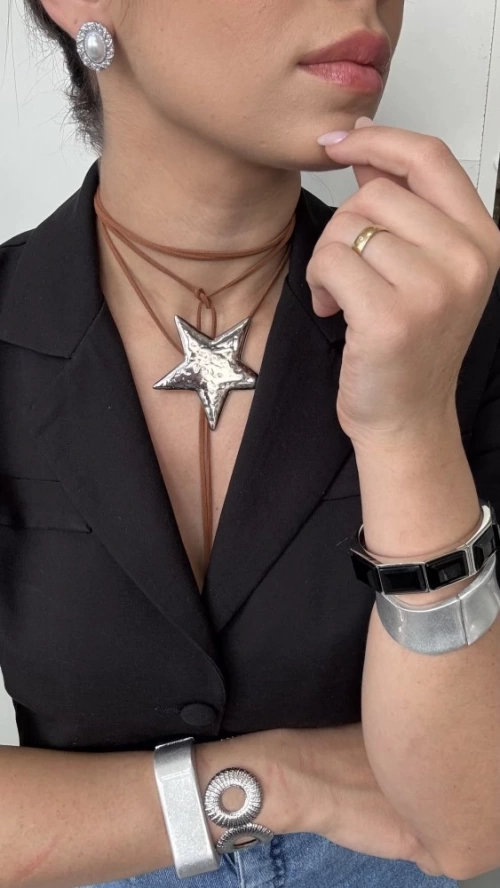 CHOKER PINGENTE ESTRELA