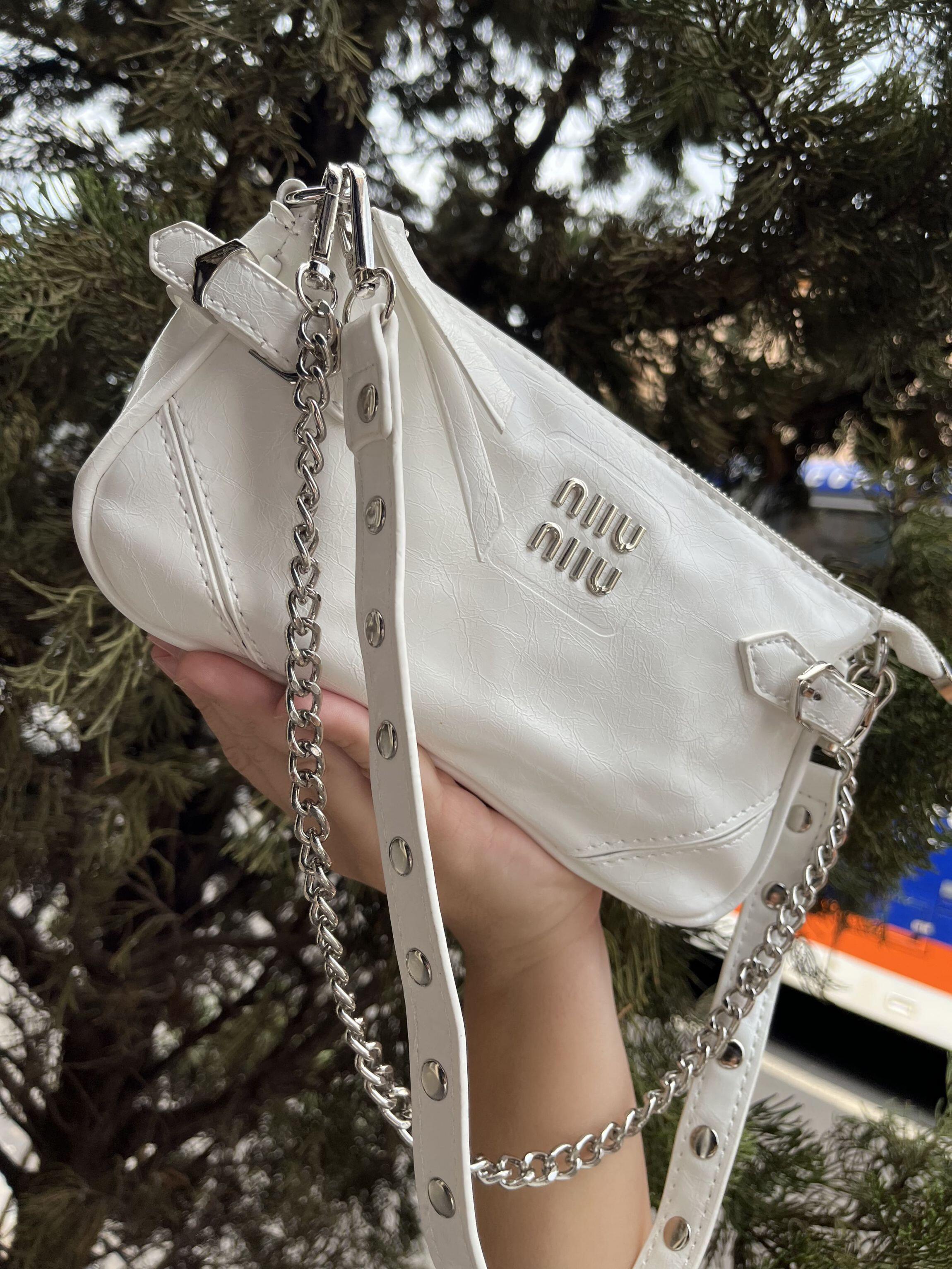 BOLSA 3 ALÇAS FIVELA TACHINHAS
