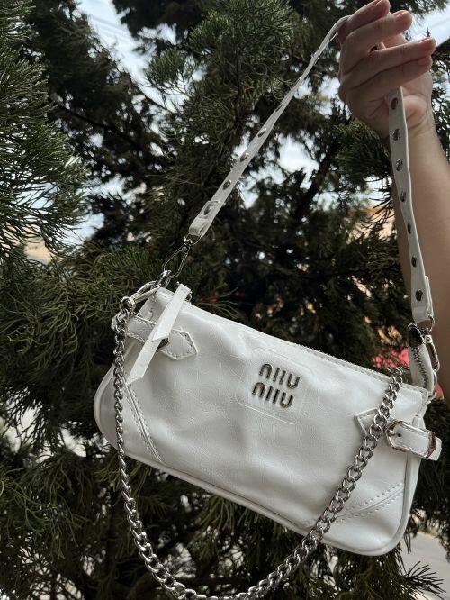 BOLSA 3 ALÇAS FIVELA TACHINHAS