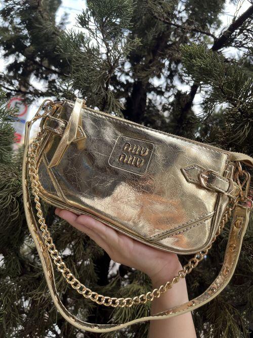 BOLSA 3 ALÇAS FIVELA TACHINHAS