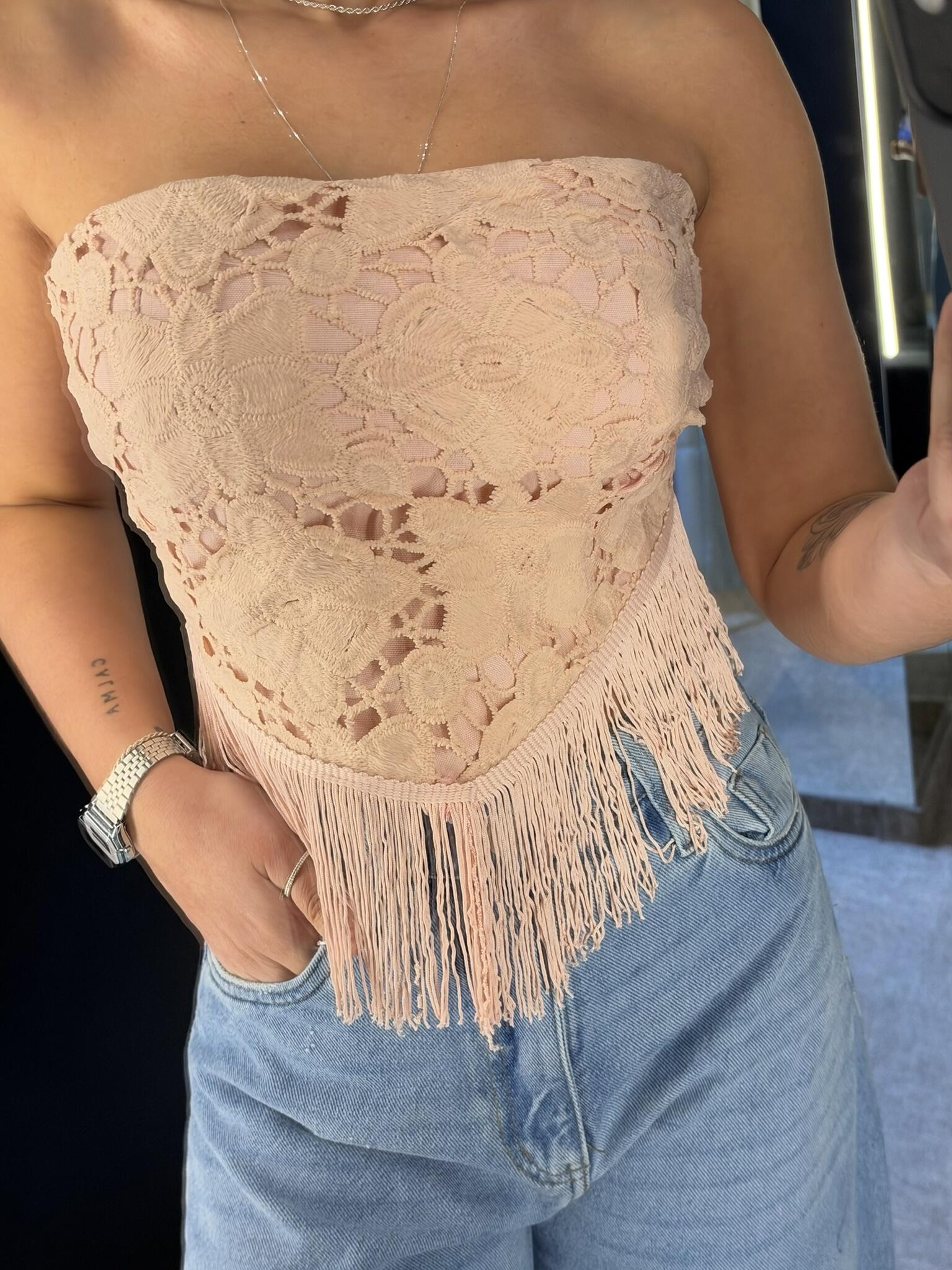 CROPPED RENDA BICO FRANJA