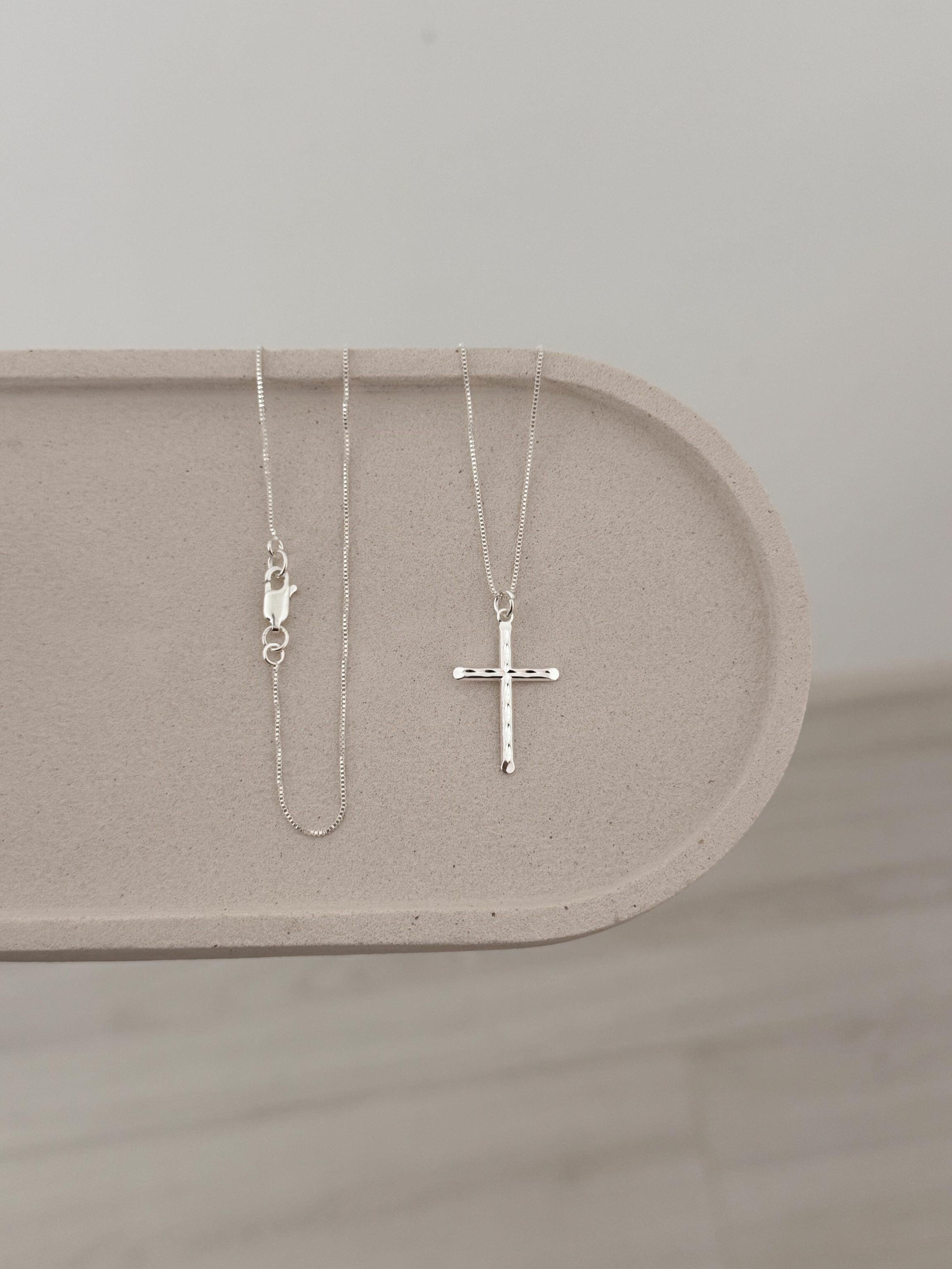 Colar masculino Cruz diamantada - Prata cod1527
