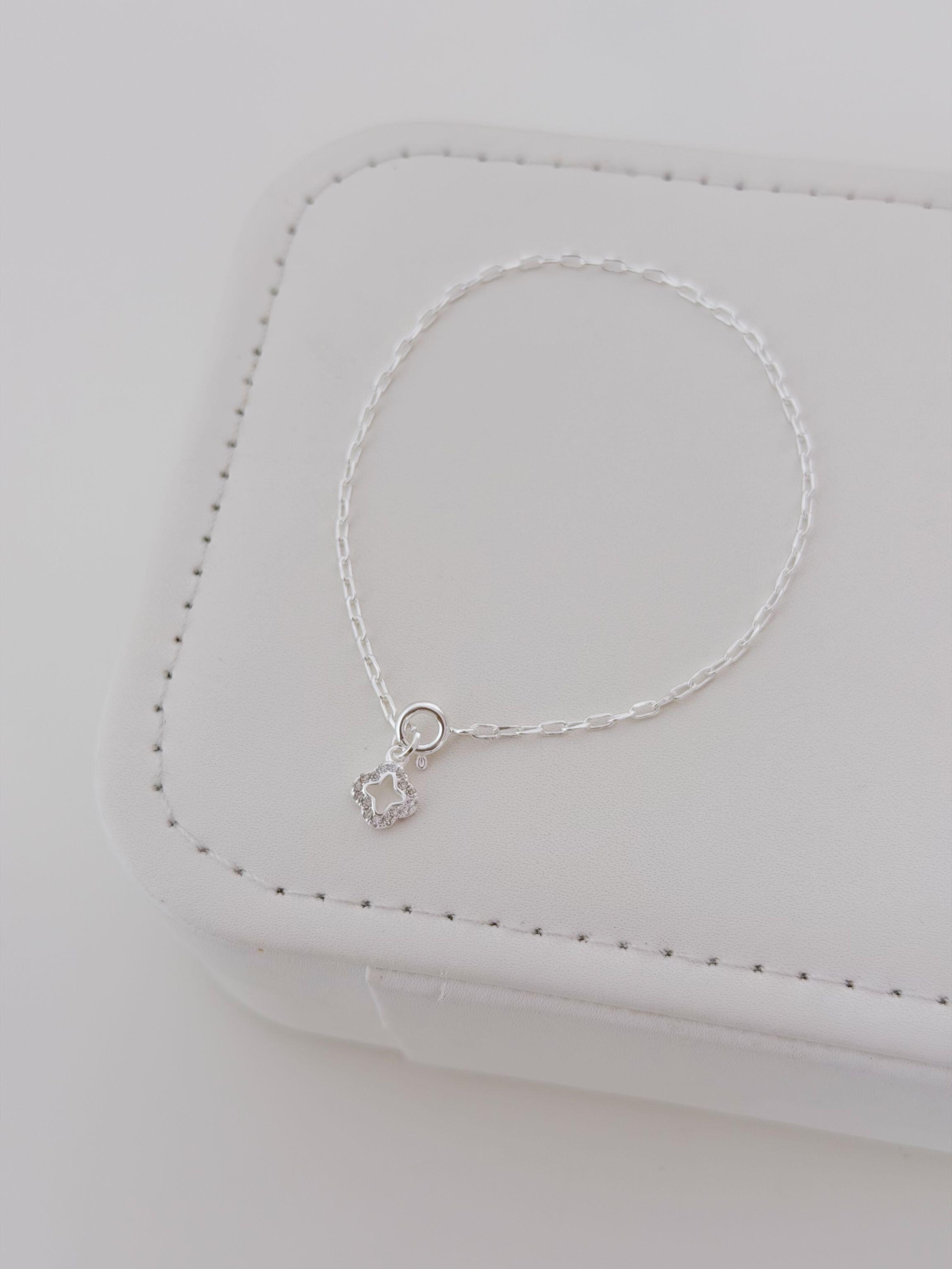 Pulseira fecho boia trevo cravejado - Prata cod704