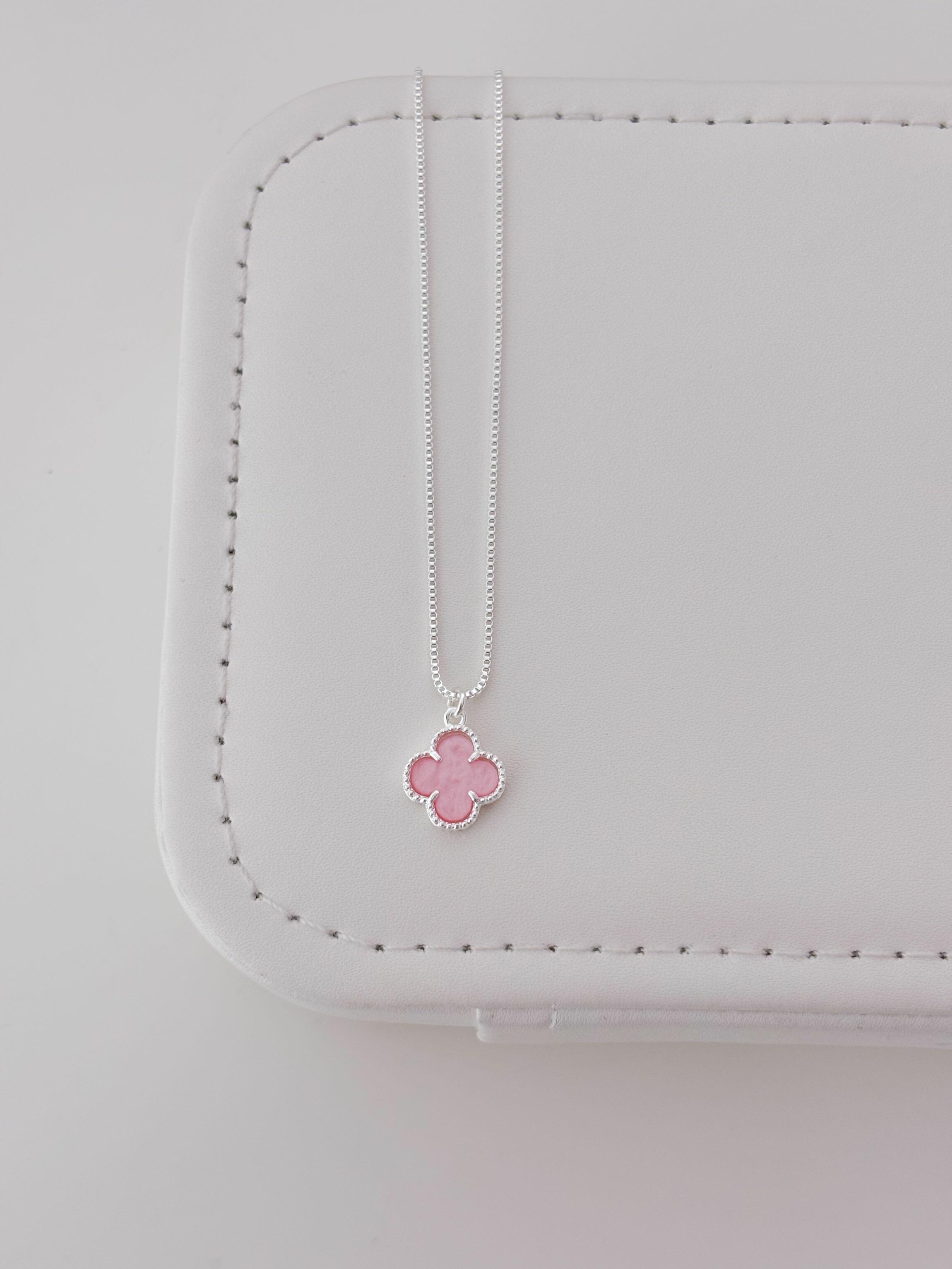 Colar madrepérola trevo rosa - Prata cod393