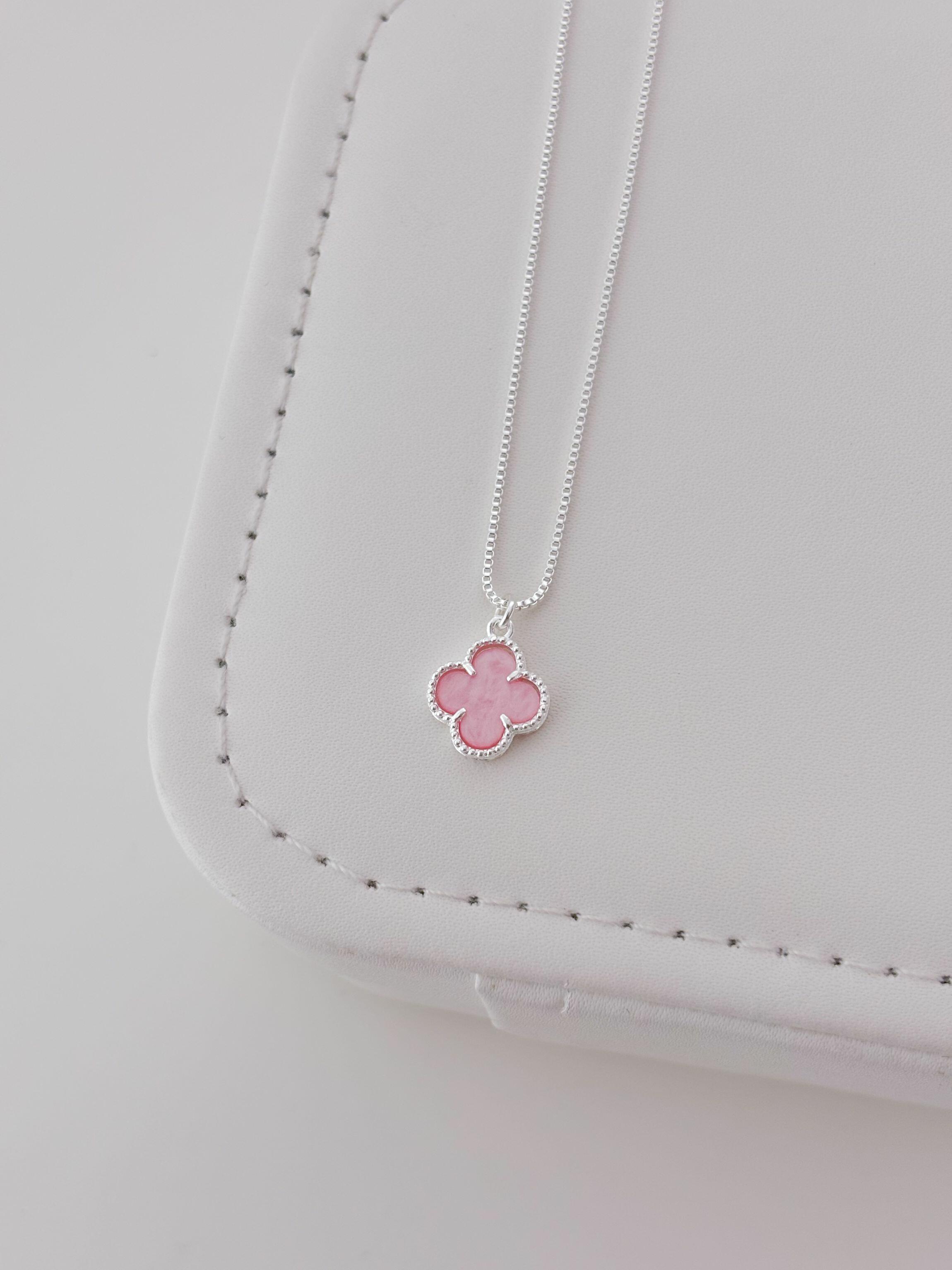 Colar madrepérola trevo rosa - Prata cod393