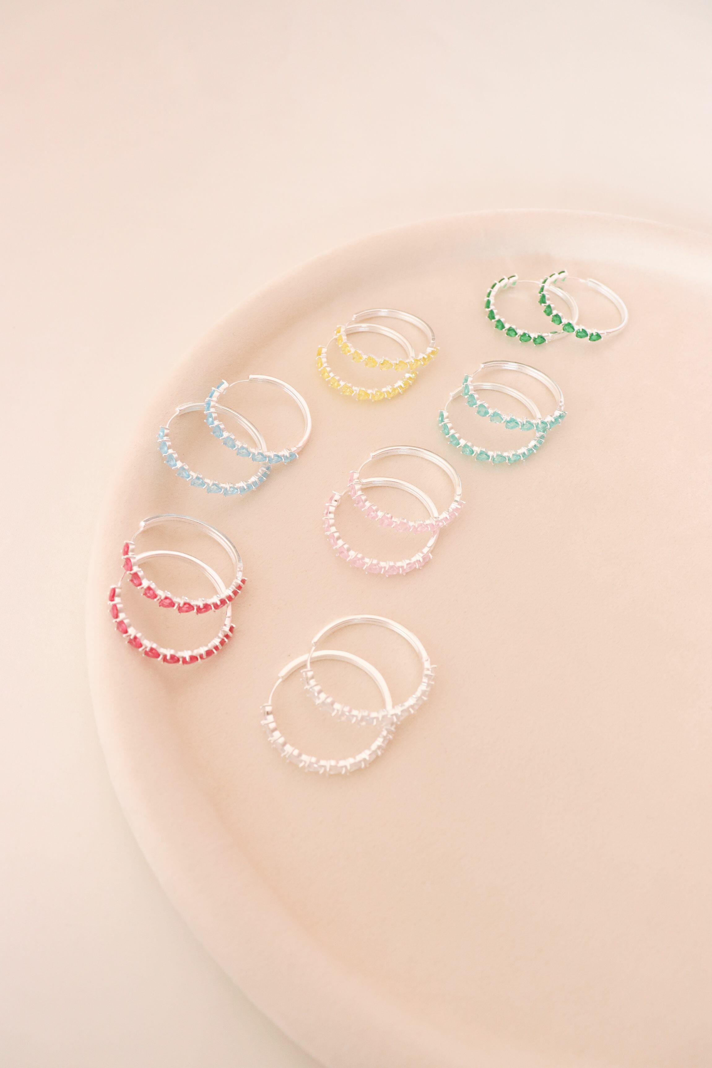 Argola zircônias coração G - Prata cod354