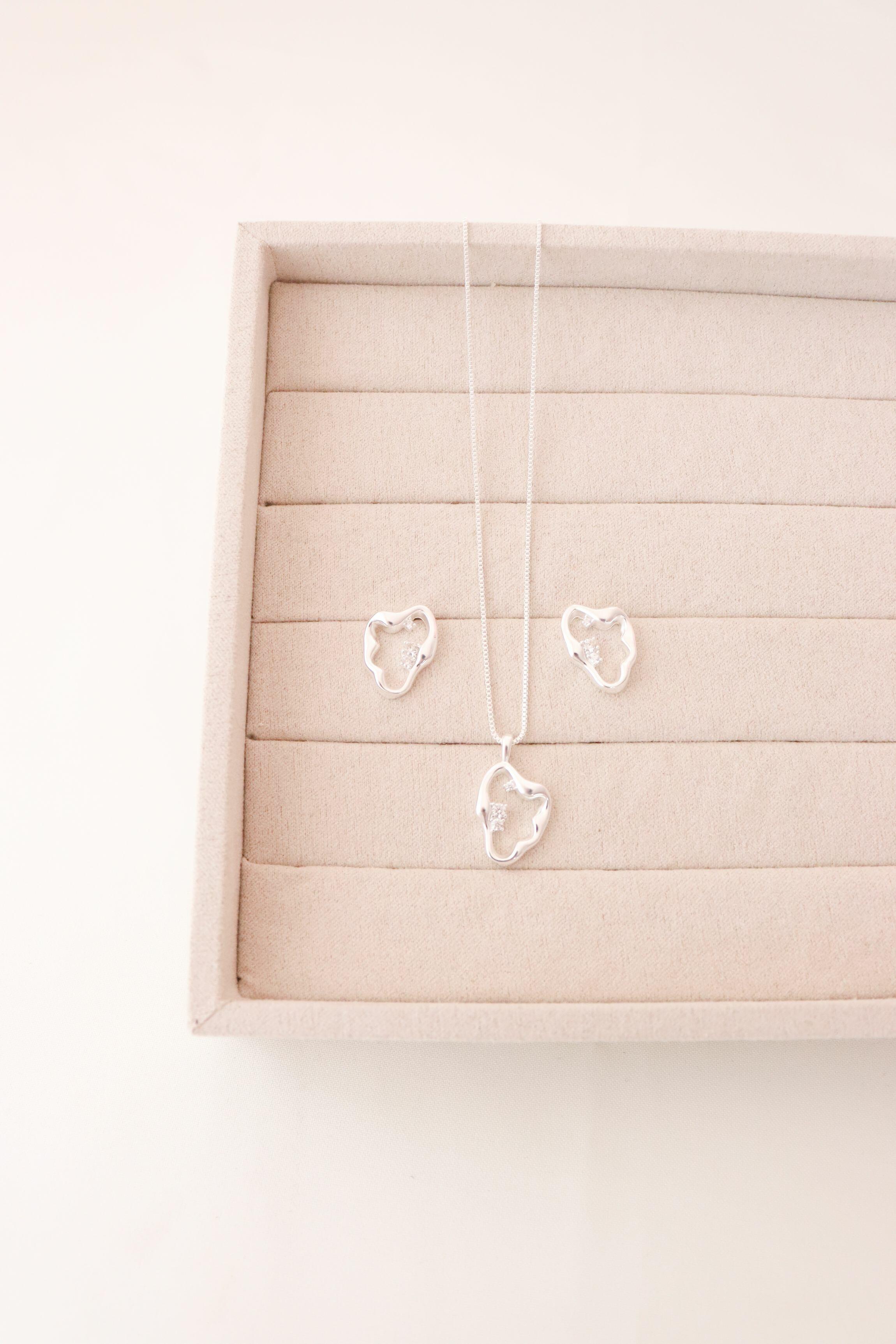 Conjunto orgânico zircônias - Prata cod566