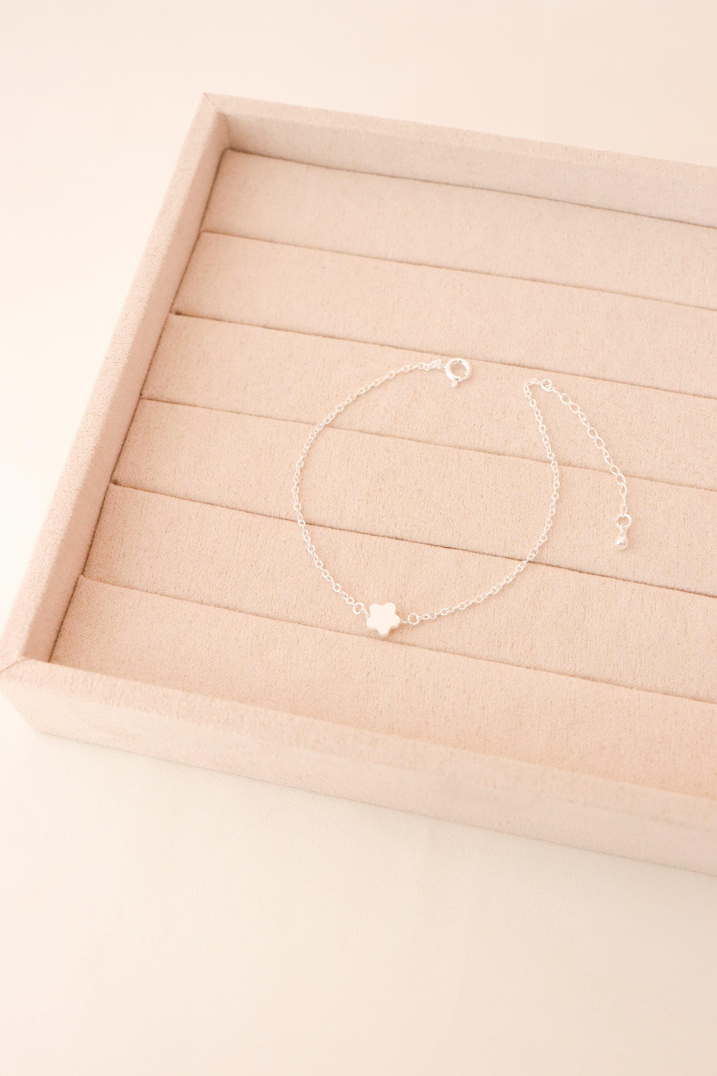 Pulseira flor madrepérola - Prata cod1420