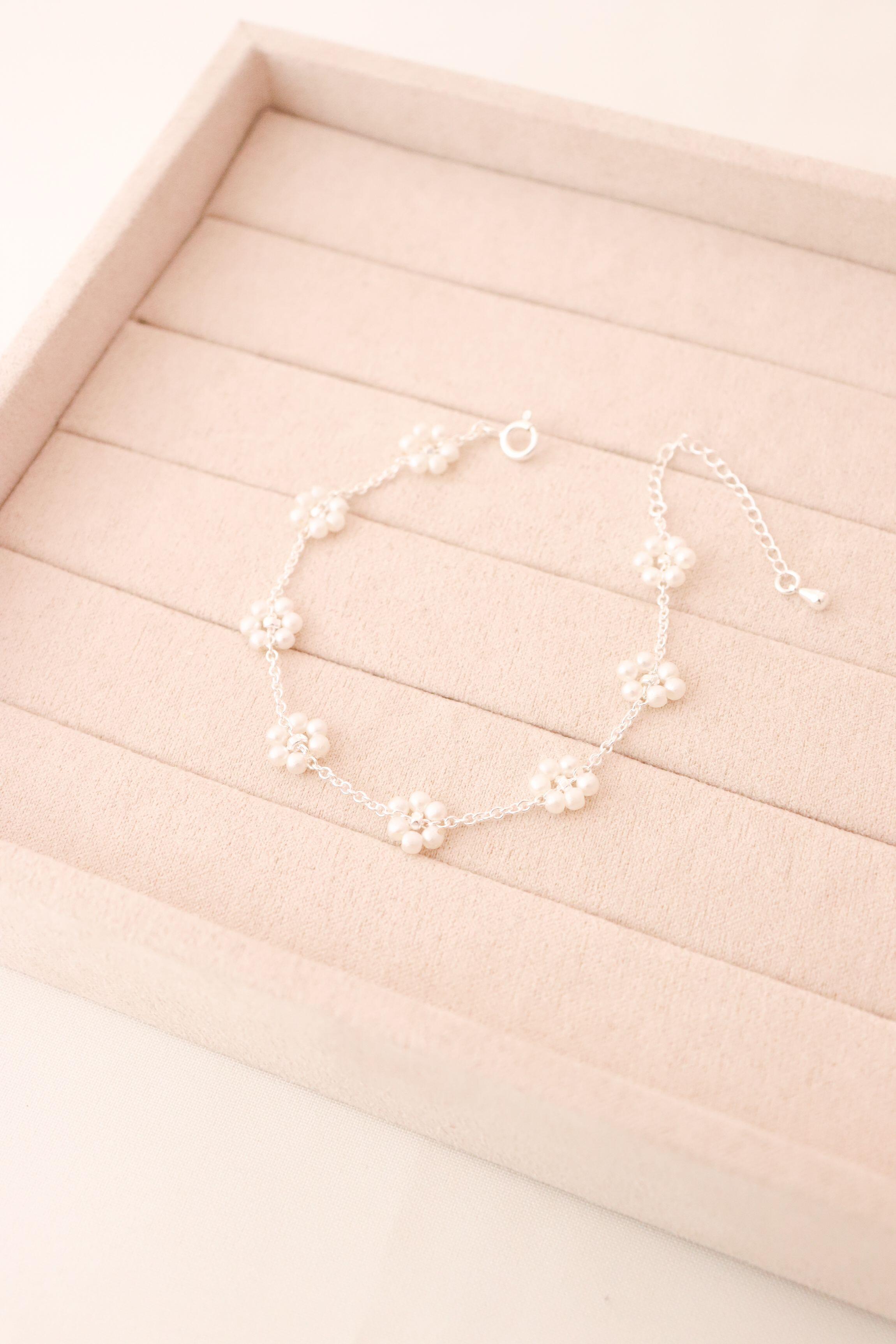 Pulseira perolas flowers REF02 - Prata cod1571
