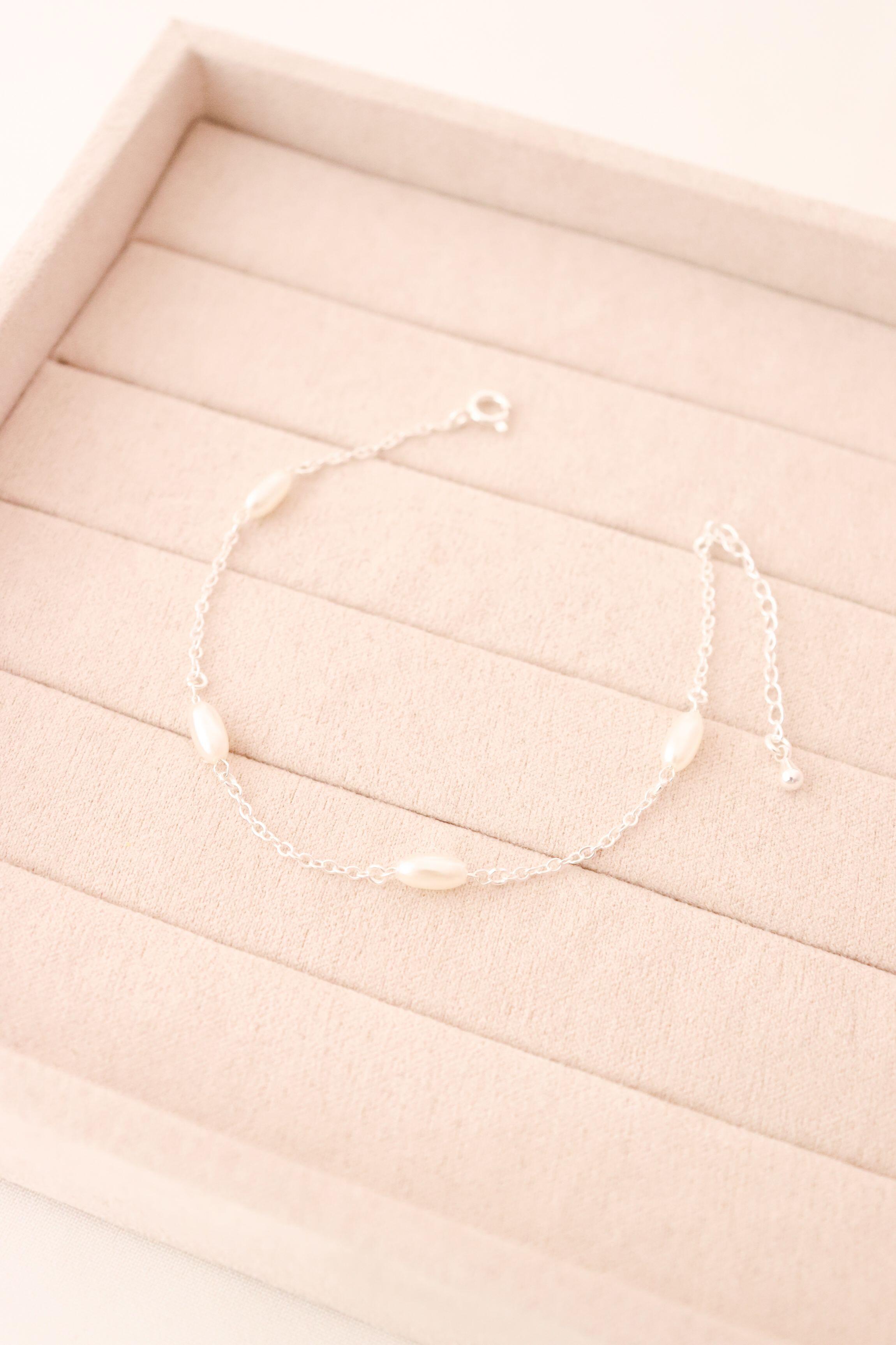 Pulseira pérolas ovais REF02 - Prata cod1863