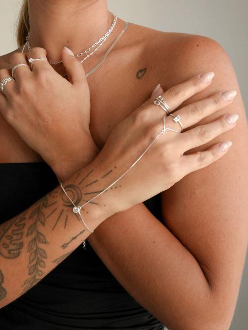 Handchain de Prata Ponto de Luz