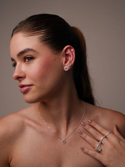 Piercing de Prata Curvado Cravejado