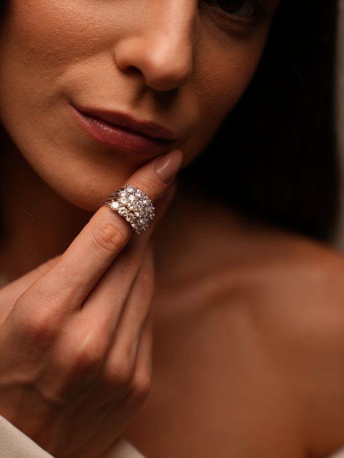 Anel de Prata Aparador Meia Aliança Classic Moissanite 1.5ct