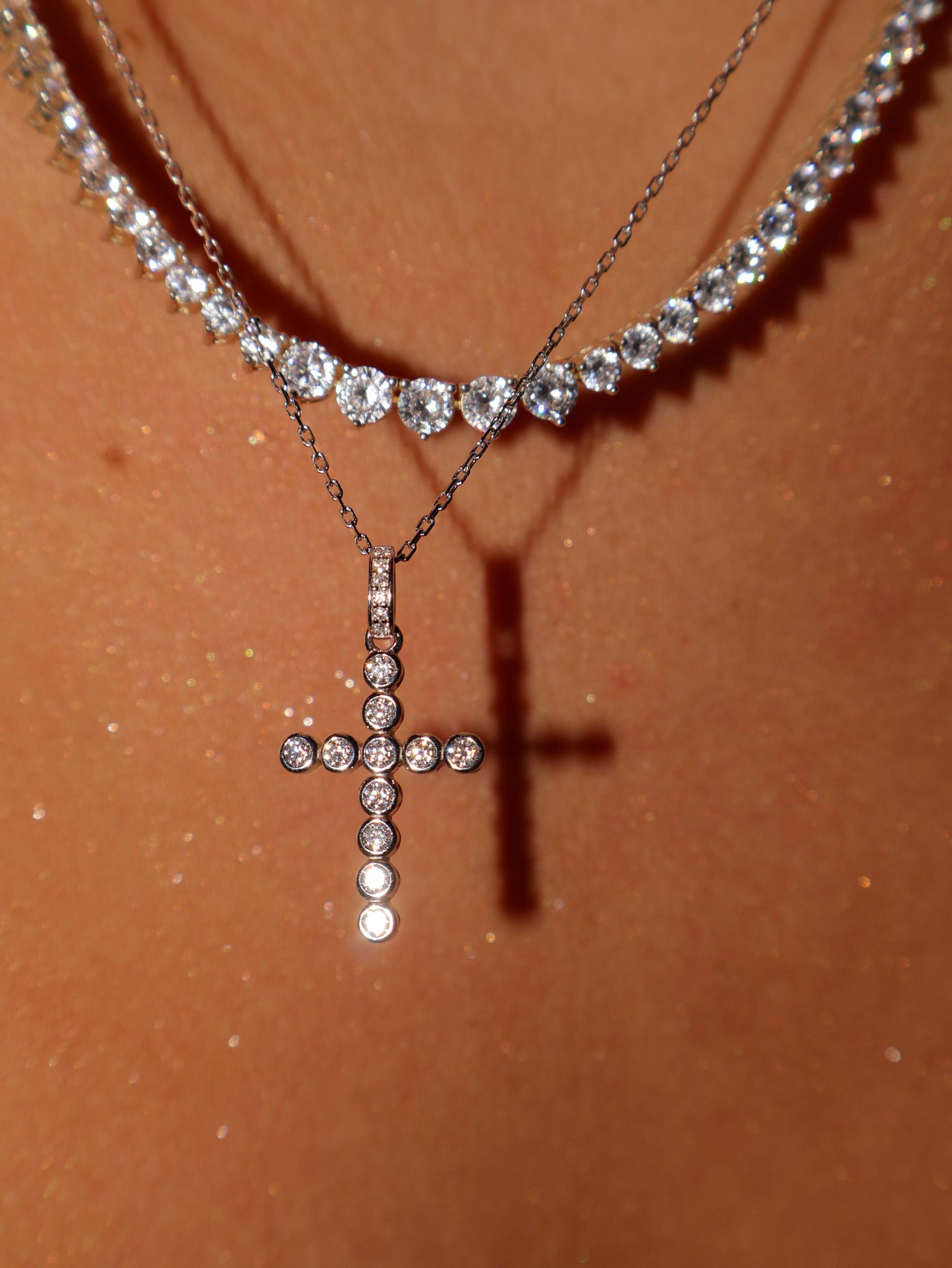Colar de Prata Cruz Moissanite 0.36ct