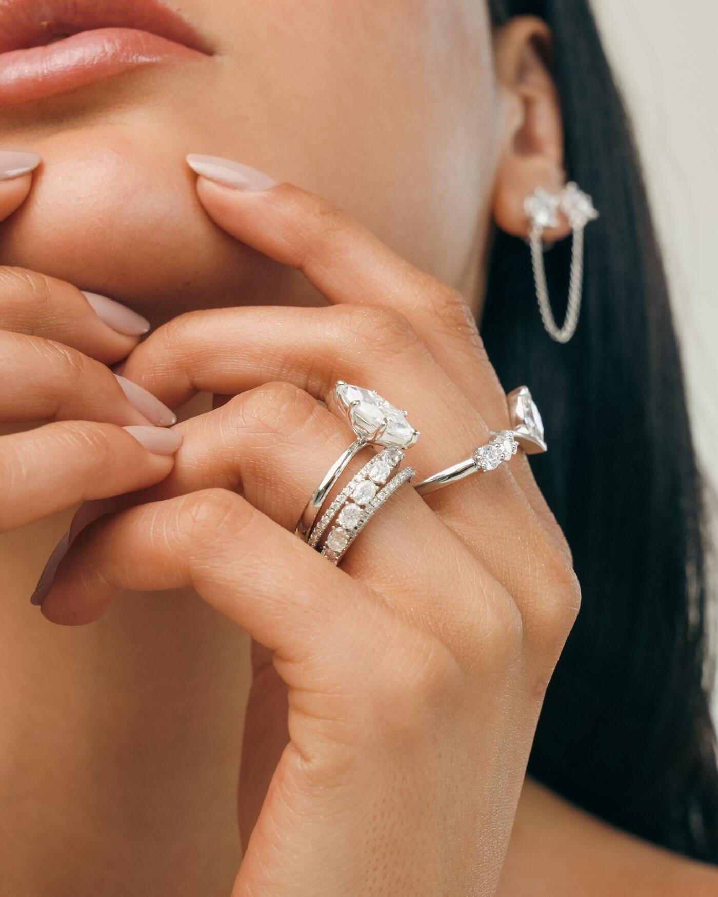 Anel de Prata Solitário Navete Maju Moissanite 3ct