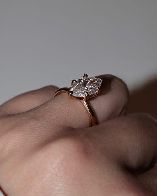 Anel de Prata Solitário Navete Maju Moissanite 3ct