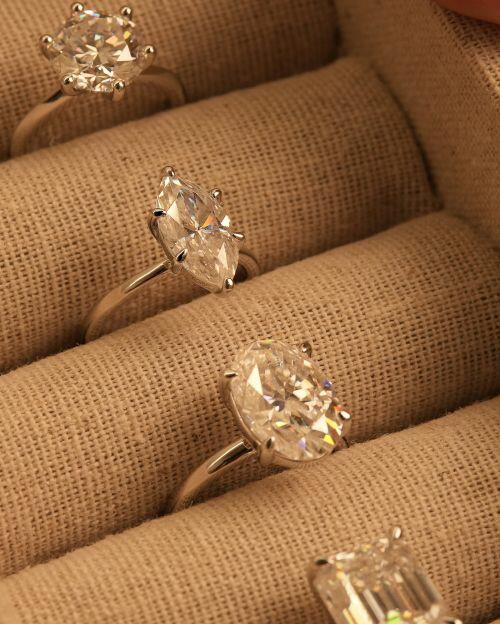 Anel de Prata Solitário Oval Hailey Moissanite 8ct