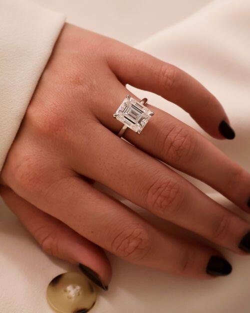 Anel de Prata Solitário Emerald Sofia Moissanite 8ct