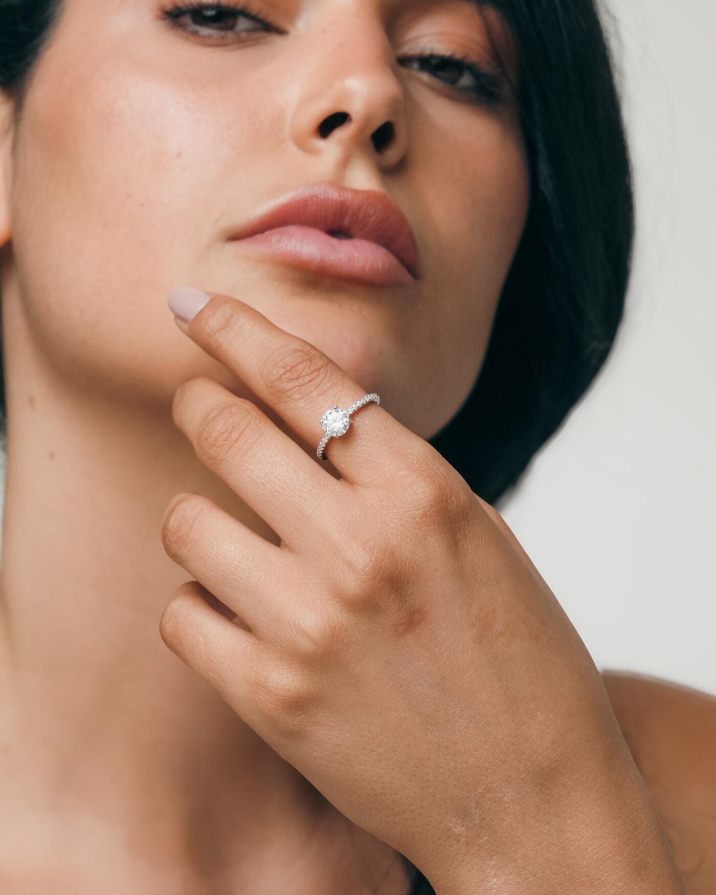 Anel de Prata Solitário Brilhante Cravejado Moissanite 1ct
