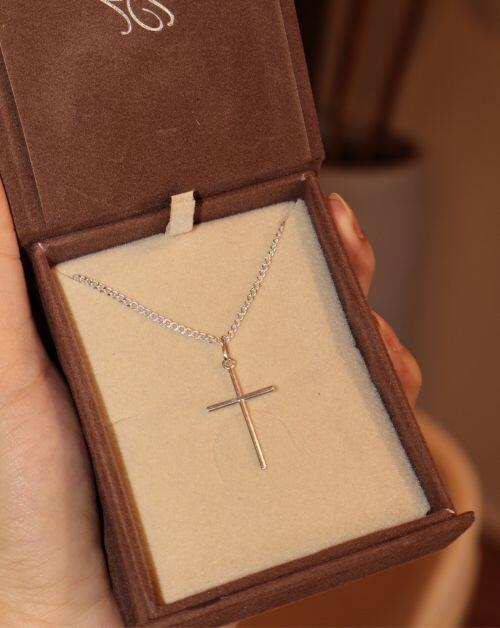 Corrente de Prata Mini Grumet com Crucifixo