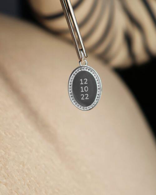 Colar de Prata Medalha Cravejada Personalizada