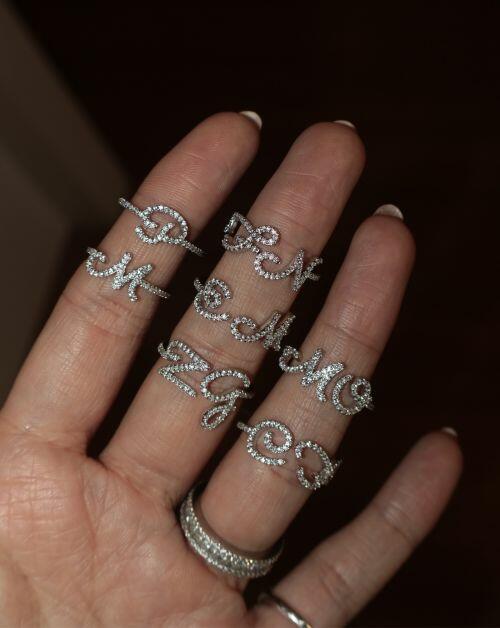 Anel de Prata Signature Duo Letras Cravejado