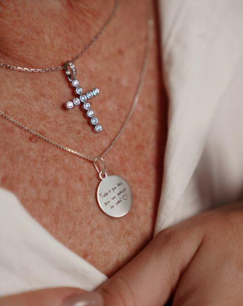 Colar de Prata Medalha Personalizada com 2 Fotos ou Frase