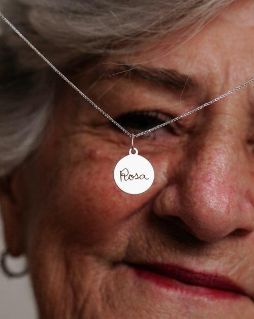 Colar de Prata Medalha Personalizada com 2 Fotos ou Frase