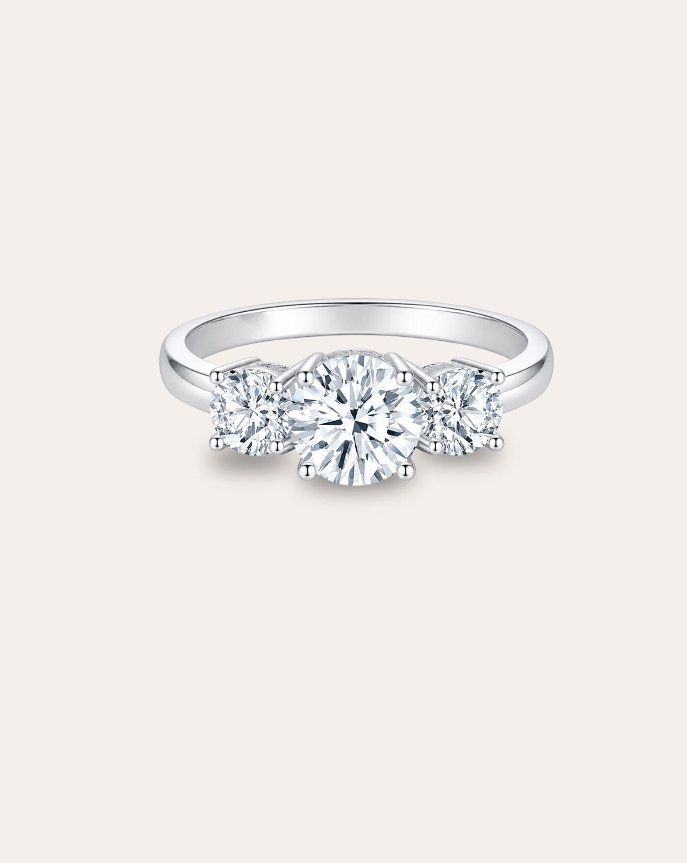Anel de Prata Solit�rio 3 Pedras Glow