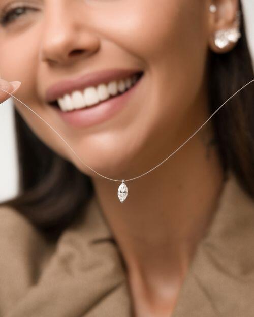 Colar de Prata Nylon Invisível Navete Moissanite 1ct