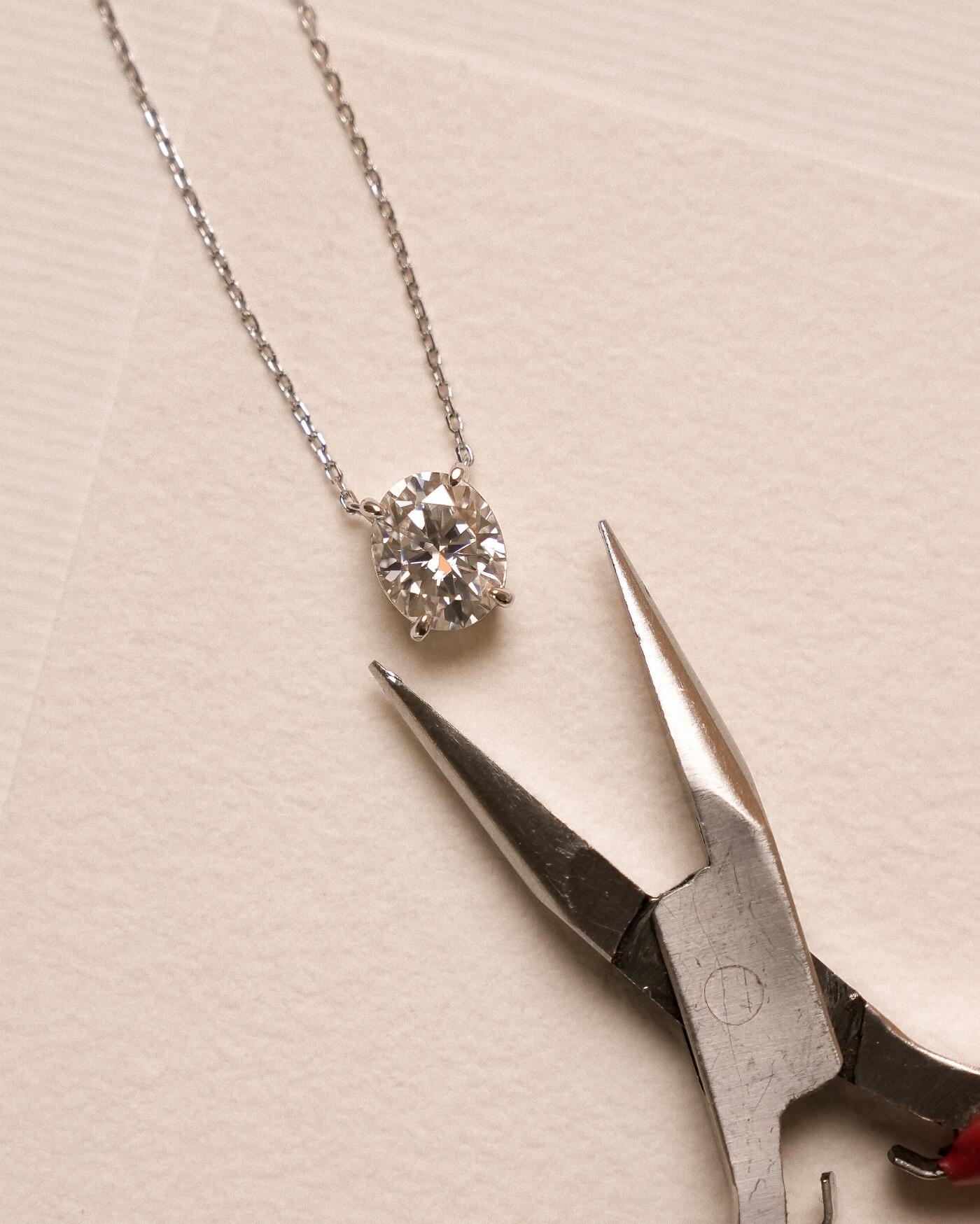 Colar de Prata Oval Hailey Moissanite 5ct