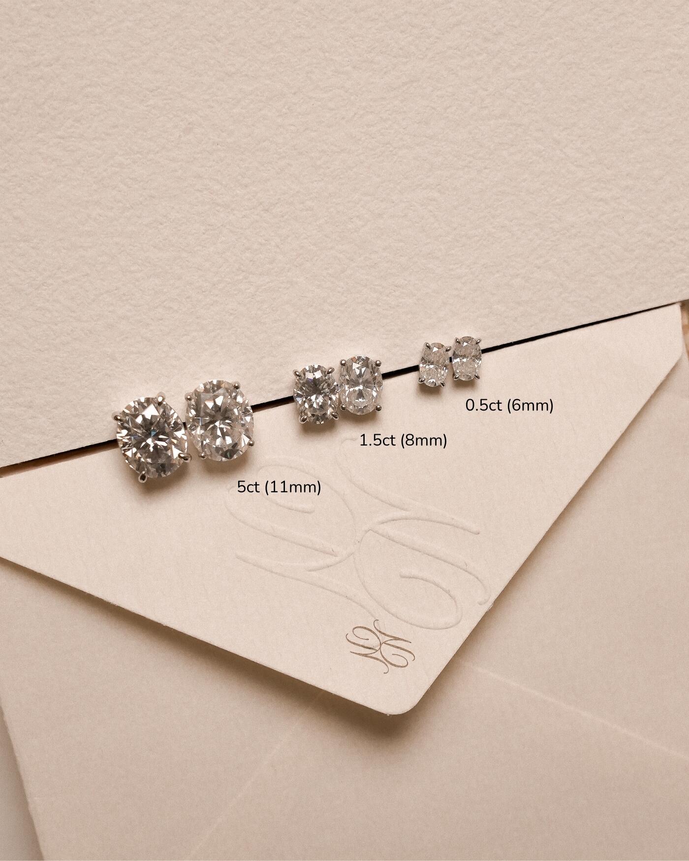 Brinco de Prata Oval Hailey Moissanite