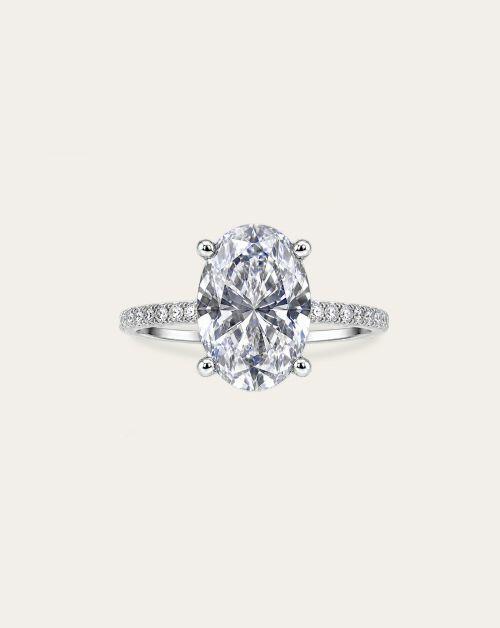 Anel de Prata Solit�rio Oval Cravejado Georgina