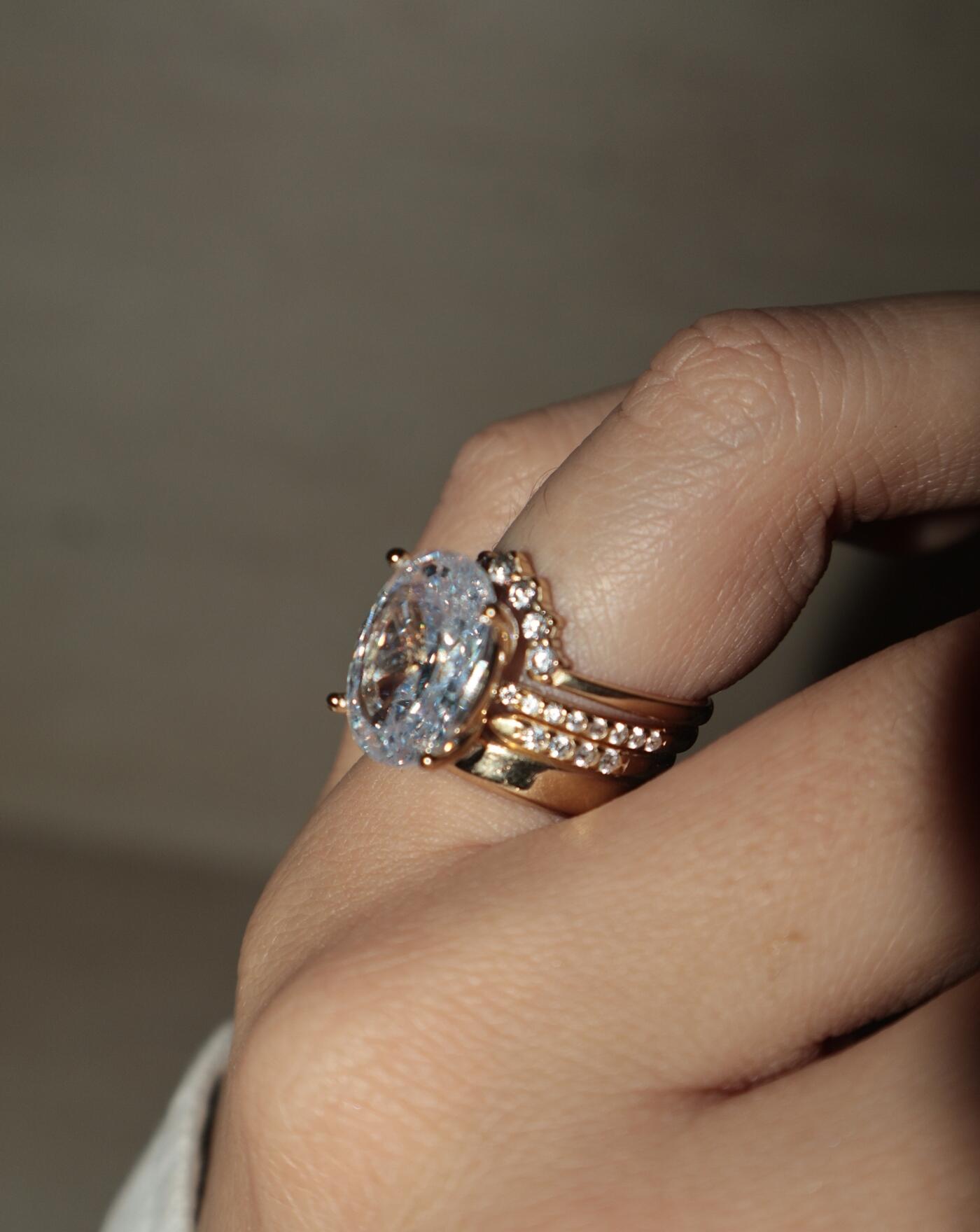 Conjunto de Prata Anel Solitário Oval Cravejado