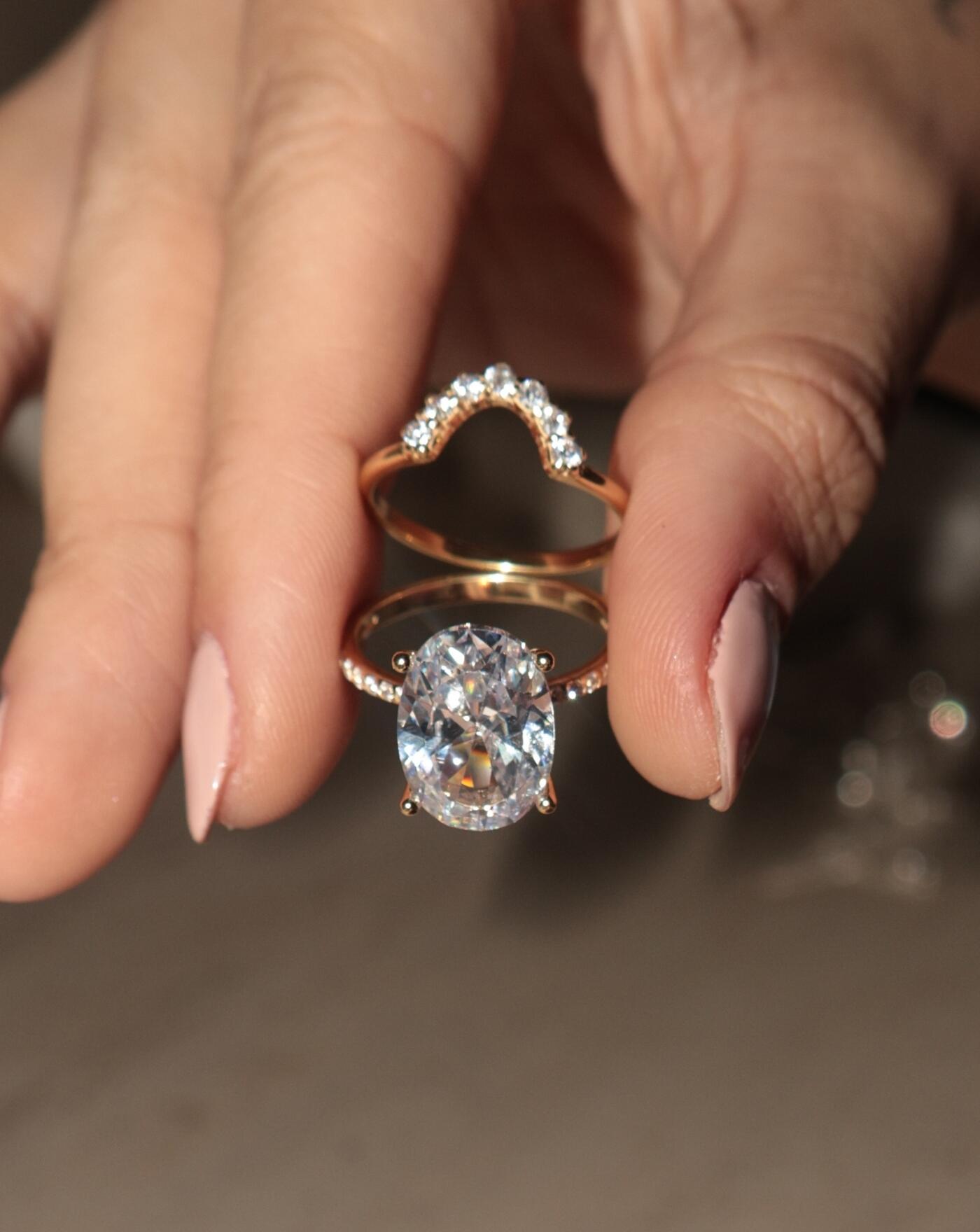 Conjunto de Prata Anel Solitário Oval Cravejado