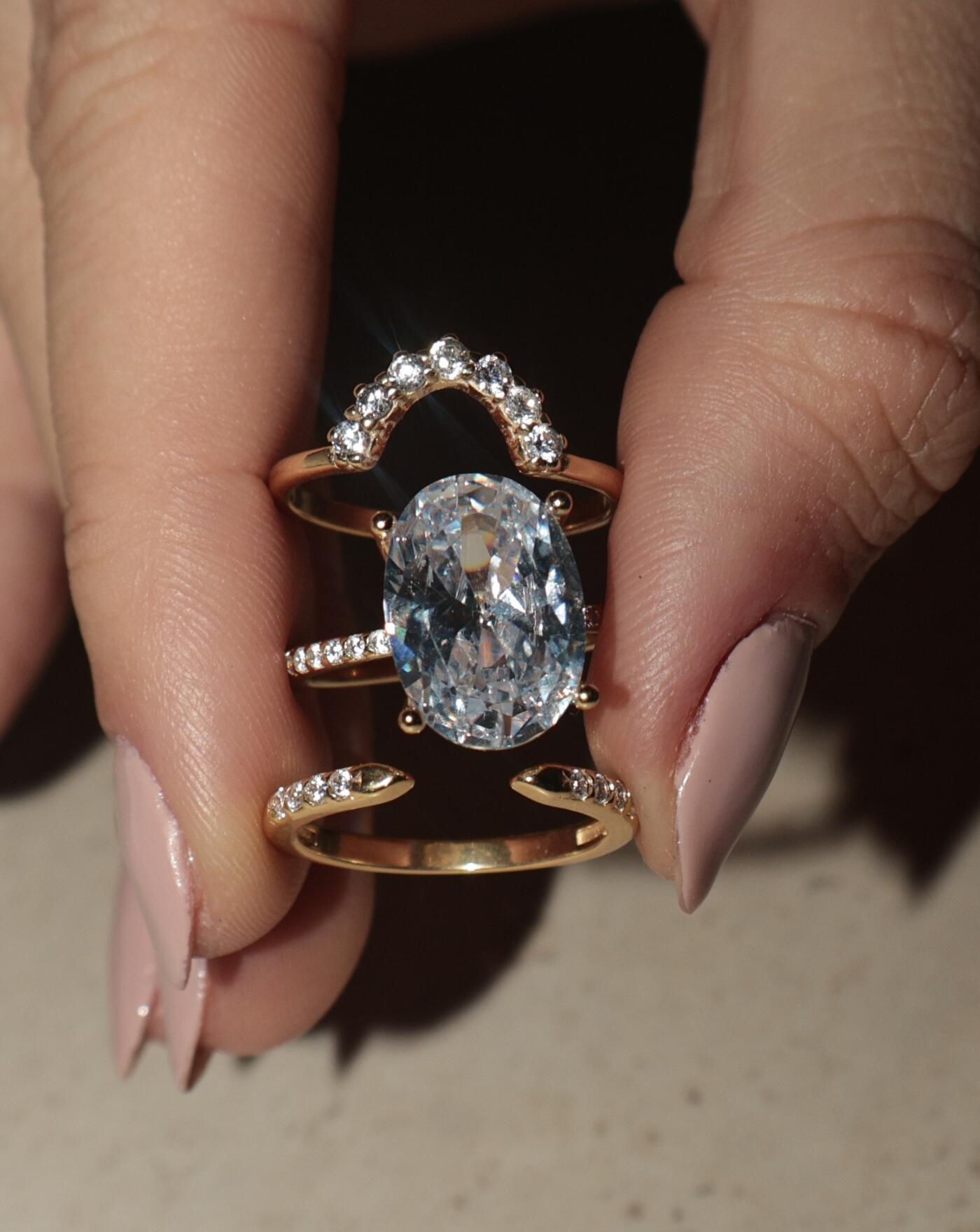 Conjunto de Prata Anel Solitário Oval Cravejado