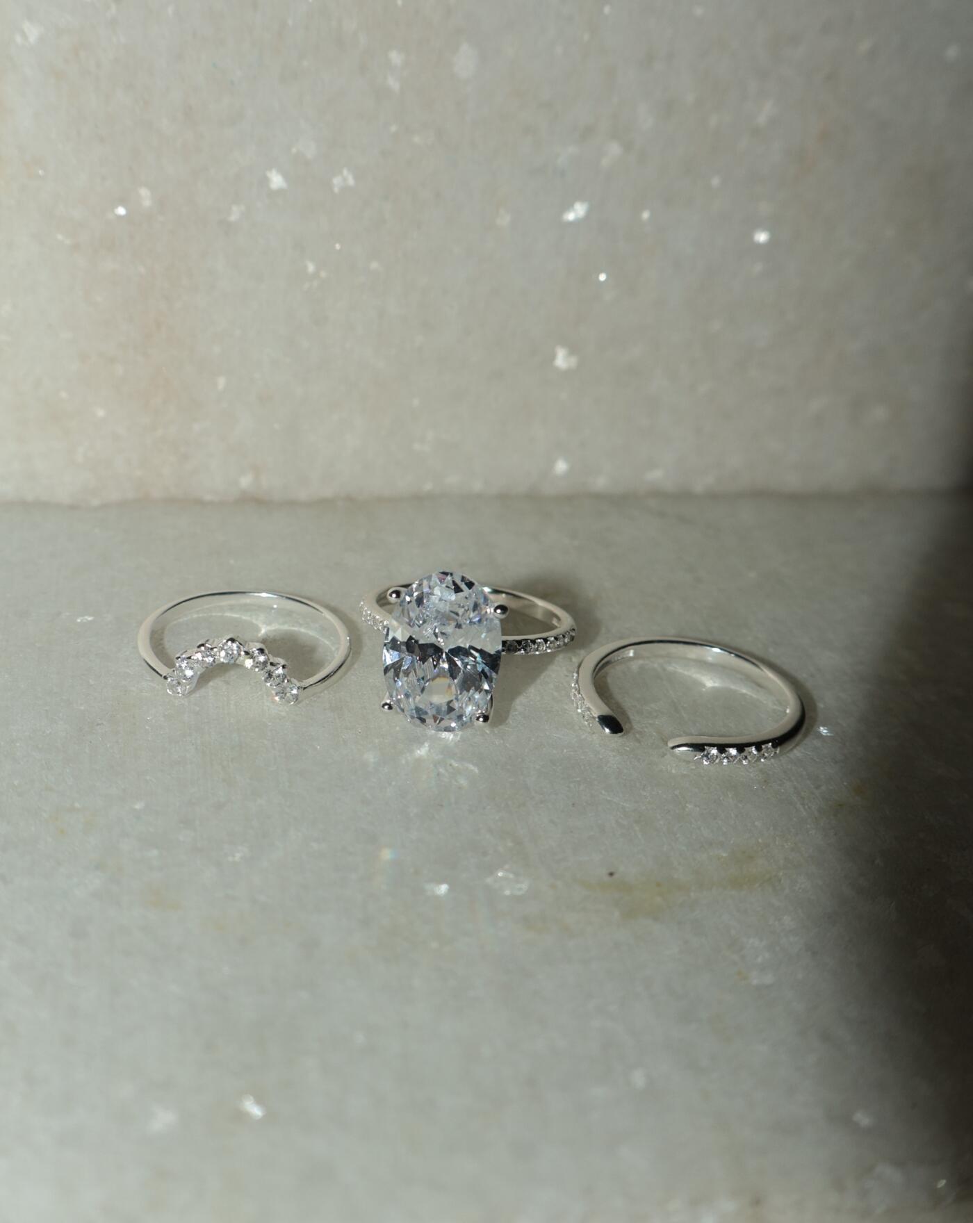 Conjunto de Prata Anel Solitário Oval Cravejado