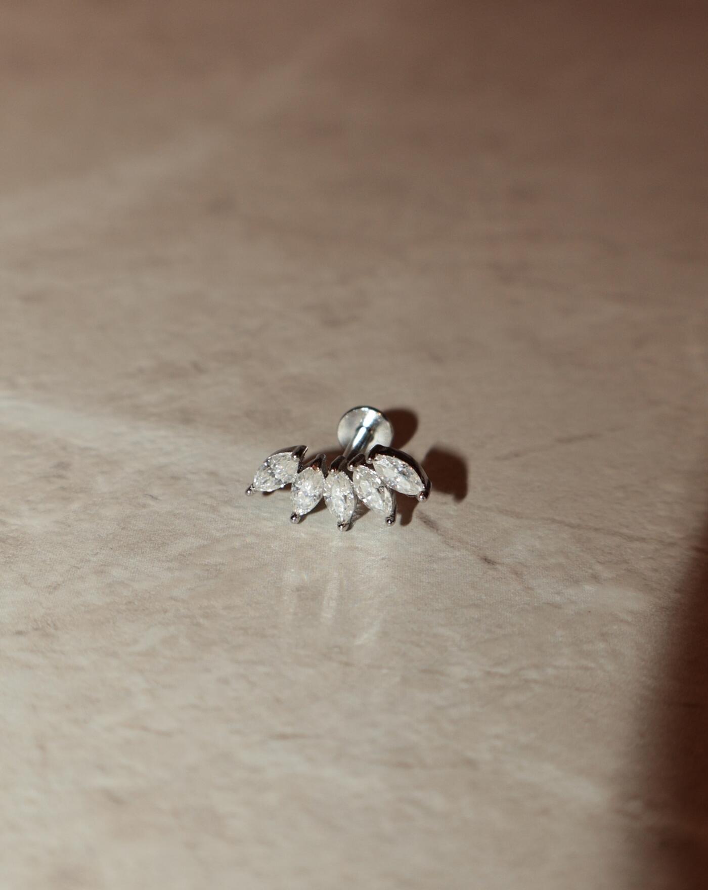 Piercing de Prata Navetes Moissanite 0.1ct